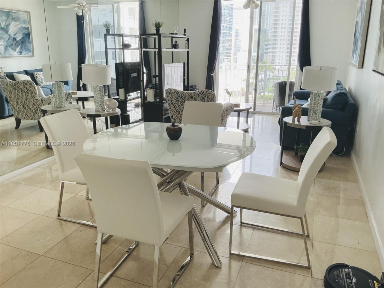 185 SE 14th Ter, Unit 1810, Miami, FL 33131 Photo