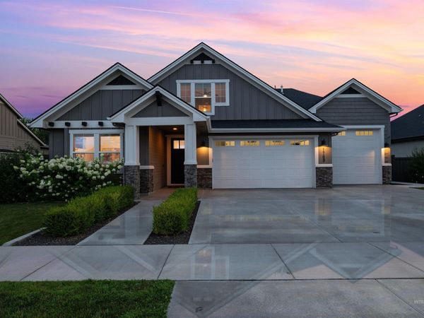 1789 N Tullshire, Eagle, ID 83616