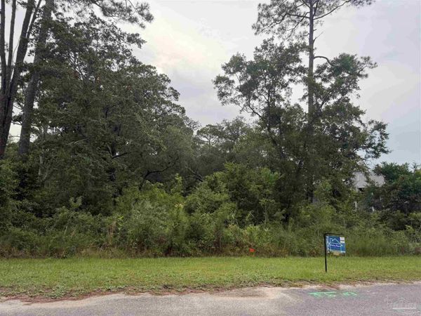 1217 Cuddle Doon Ave, Milton, FL 32583