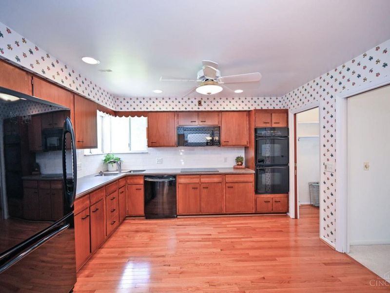 3367 Palmhill Lane, Cincinnati, OH 45239 Photo 13