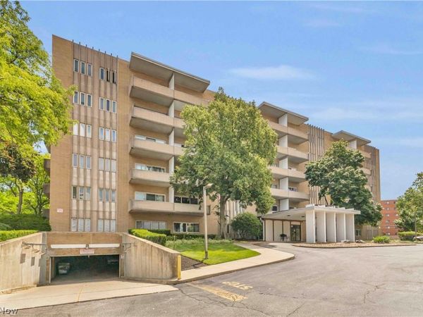 3167 Linden Road , Unit 201, Rocky River, OH 44116