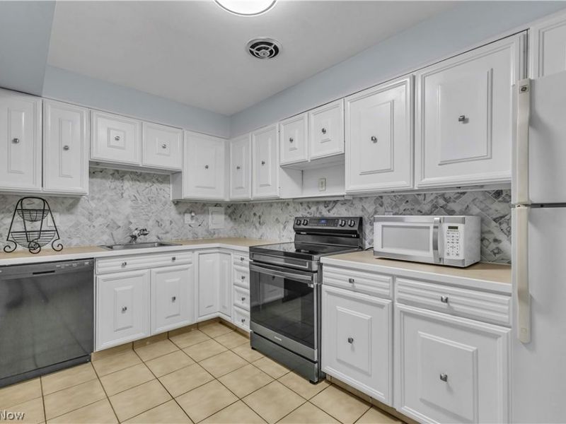 3167 Linden Road, Unit 201, Rocky River, OH 44116 Photo 23