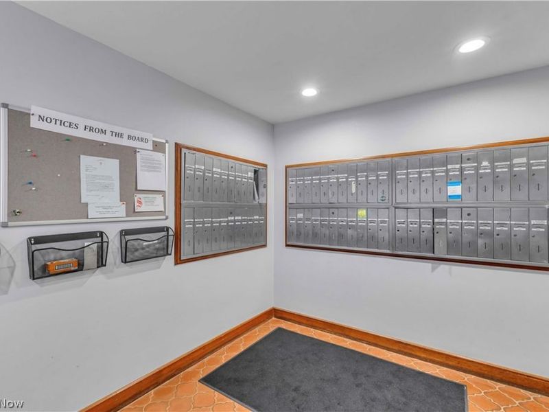 3167 Linden Road, Unit 201, Rocky River, OH 44116 Photo 8