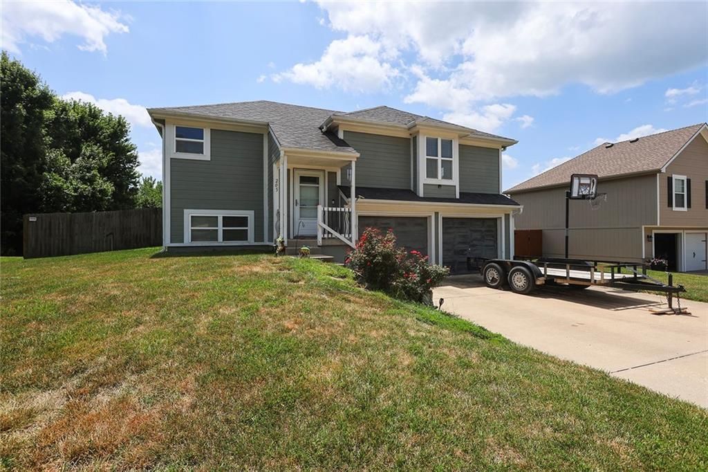 205 Echo Ridge Drive, Buckner, MO 64016 Main Photo