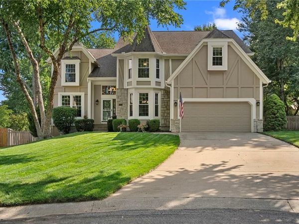 9205 W 131st Terrace, Overland Park, KS 66213
