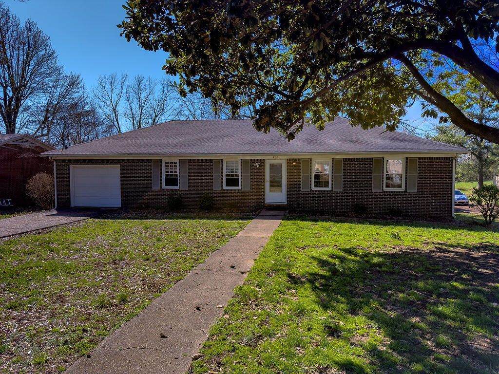 403 Fairlane Drive, Mayfield, KY 42066 Main Photo
