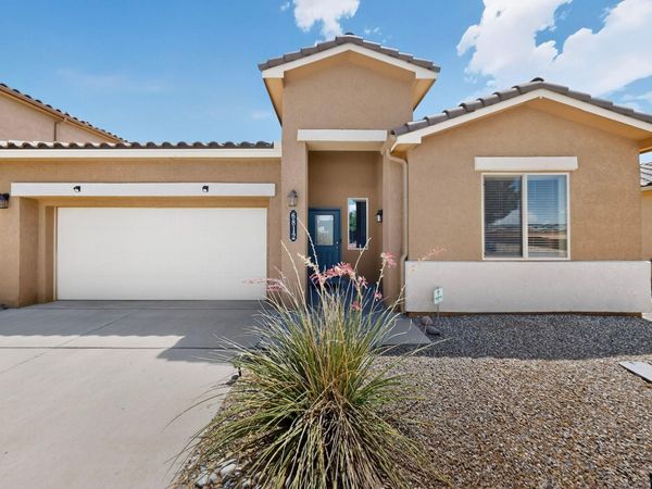 6812 Napoleon Road NE, Rio Rancho, NM 87144