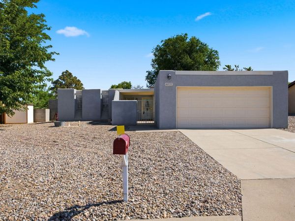 6021 Downey Street NE, Albuquerque, NM 87109