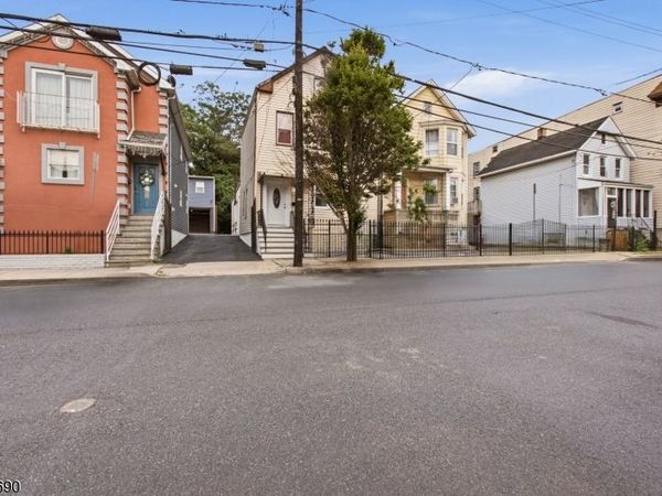 65 Highland Ave, Newark, NJ 07104