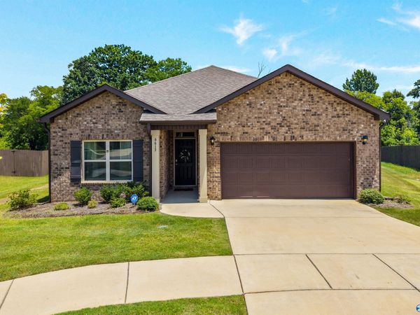 6613 Shearleaf Road NW, Huntsville, AL 35806