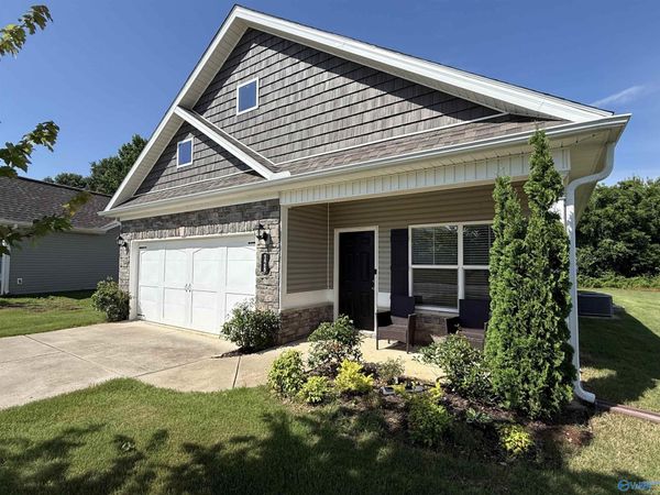128 Lincoln Gray Circle, New Market, AL 35761