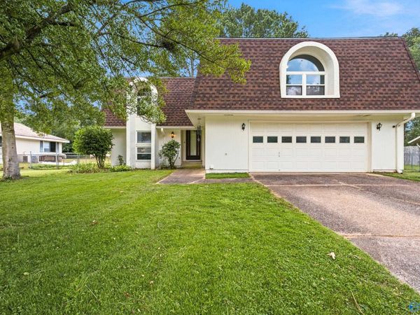 1924 Wrenwood Drive, Huntsville, AL 35803
