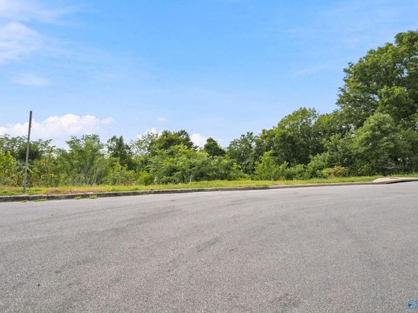 16014 Greentree Trail SE, Huntsville, AL 35803