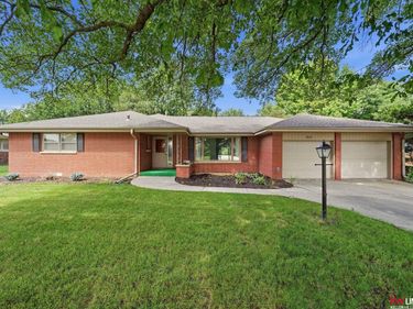 511 Lakewood Drive, Lincoln, NE 68510