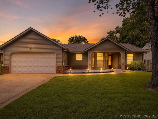 1316 W Hot Springs Place , Broken Arrow, OK 74011