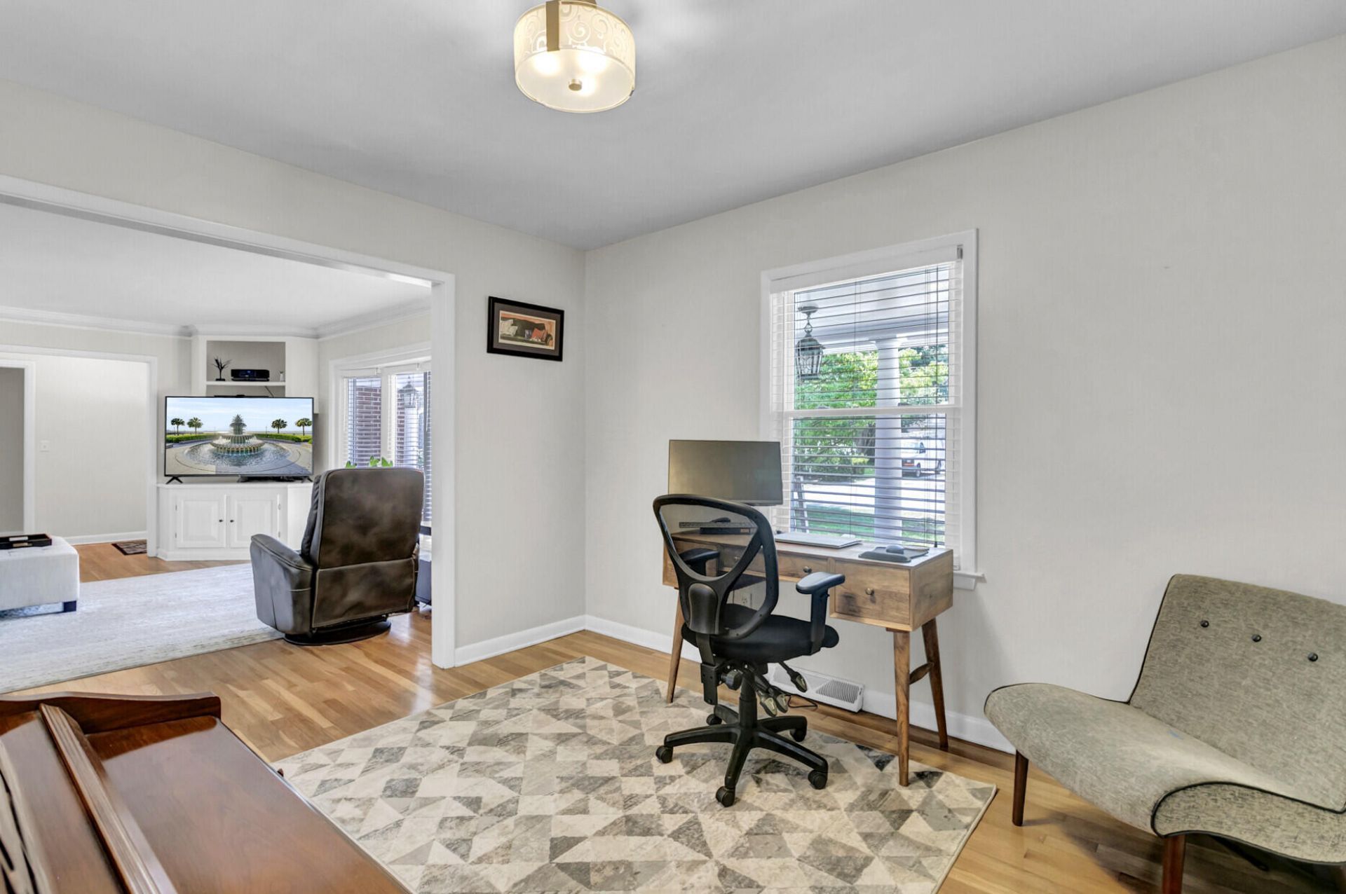 1324 Coleridge Street Photo 11
