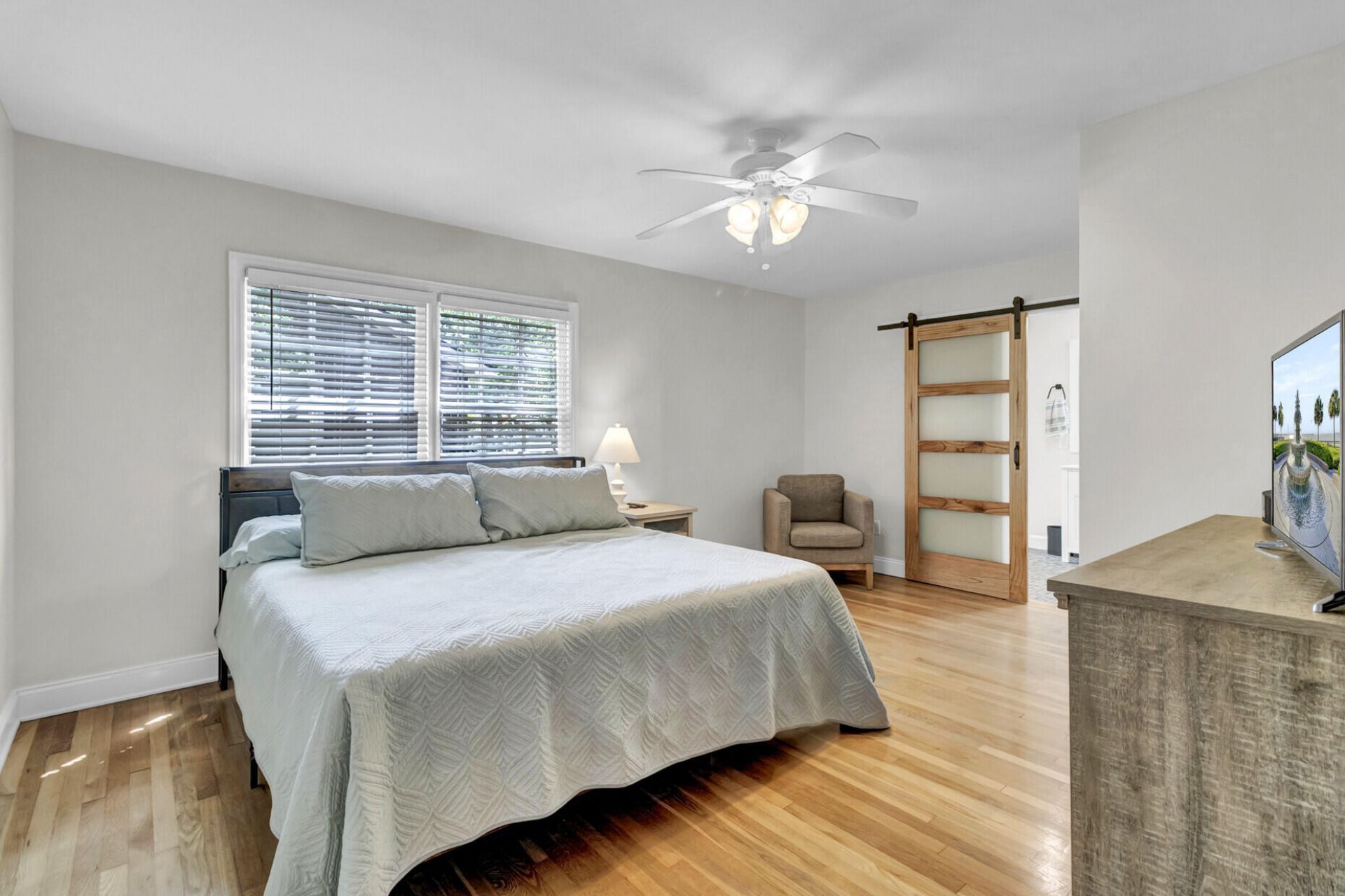1324 Coleridge Street Photo 20