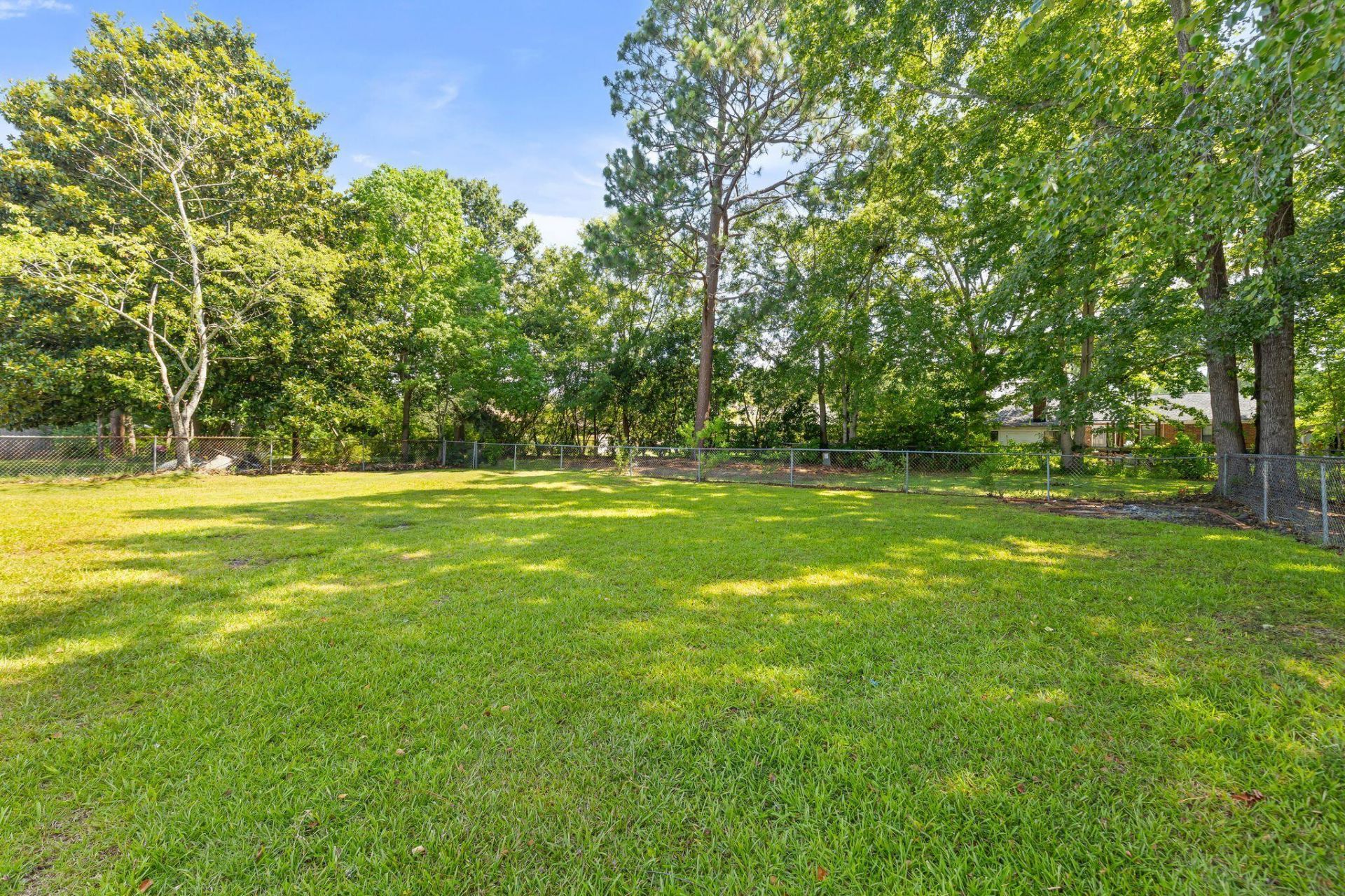 1304 Hampton Drive Photo 27