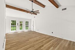 1304 Hampton Drive photo 4
