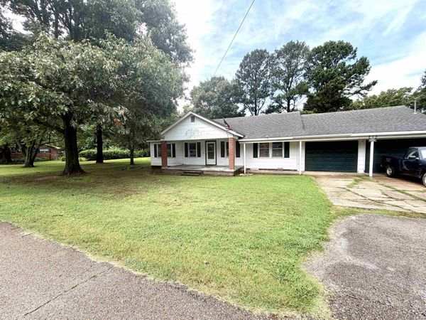 215 N Rice, Piggott, AR 72454