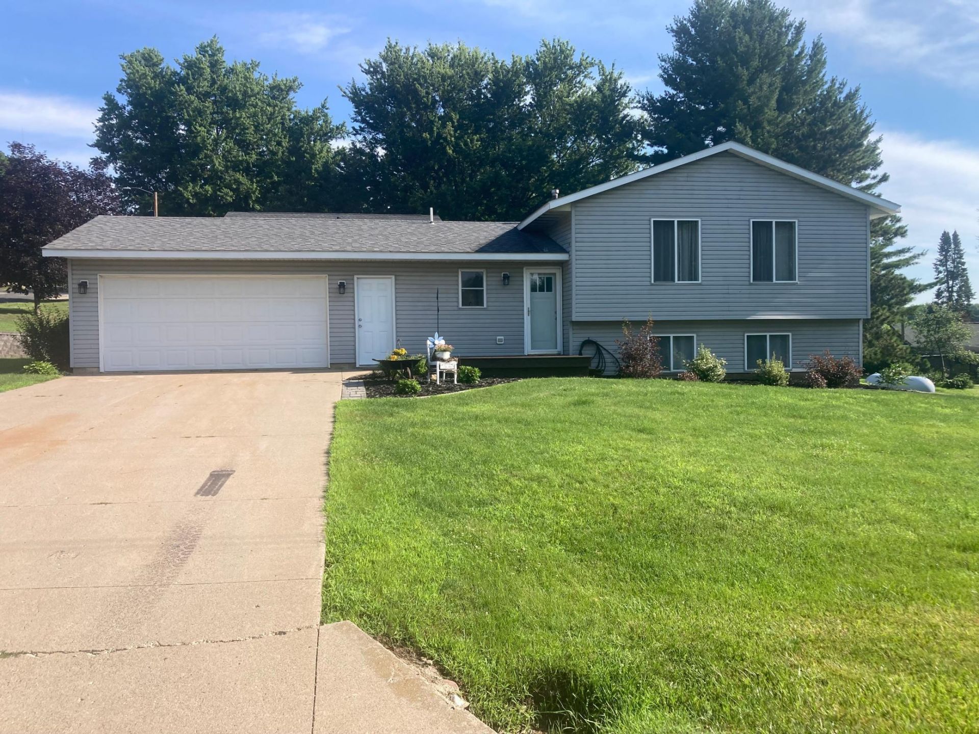 374 Cherry Street W, Mazeppa, MN 55956