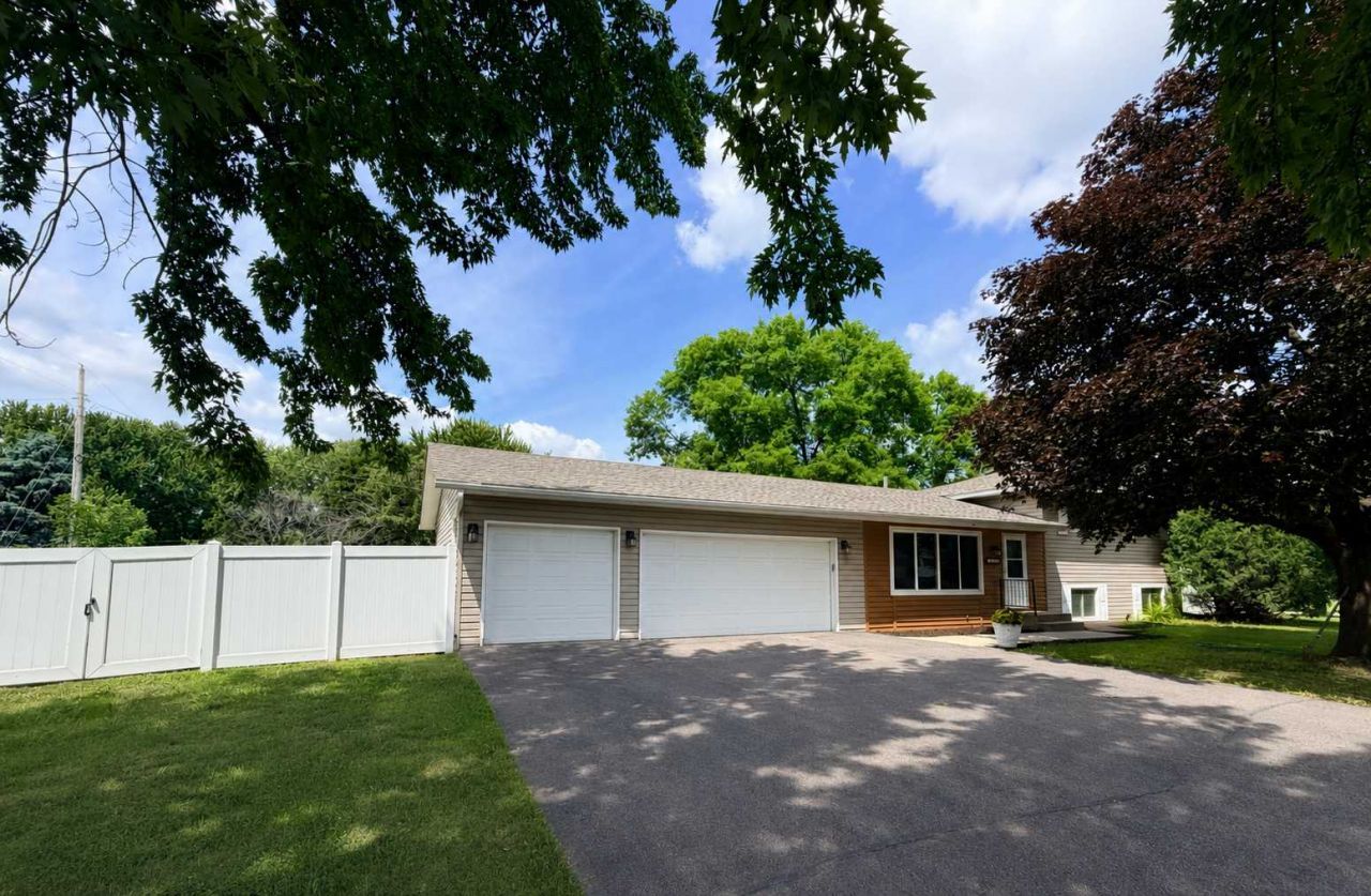 16290 Galena Avenue W, Rosemount, MN 55068