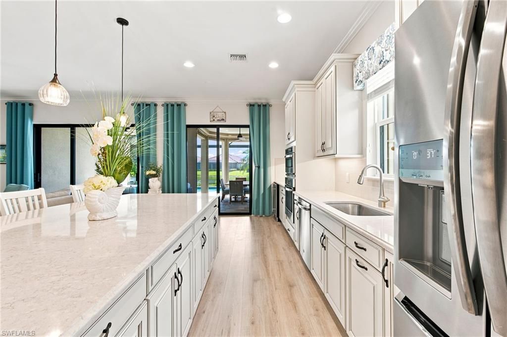 8386 Viale Cir, Naples, FL 34114 Photo