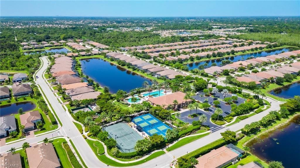 8386 Viale Cir, Naples, FL 34114 Photo