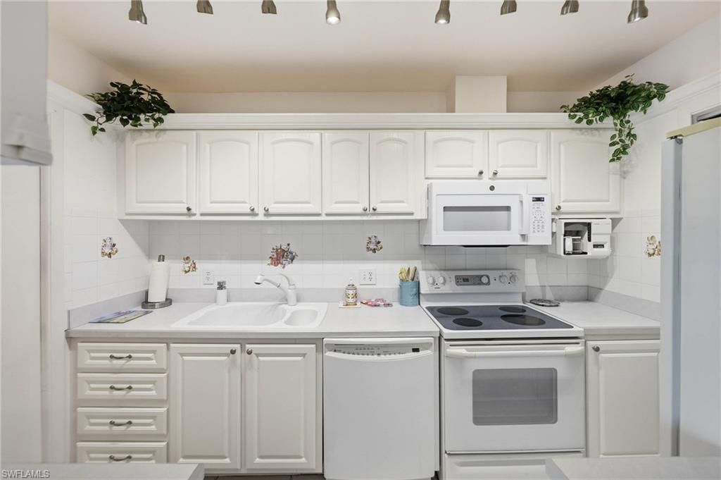 788 Park Shore Dr , Unit H39, Naples, FL 34103 Photo