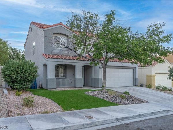 10004 Long Cattle Avenue , Las Vegas, NV 89117
