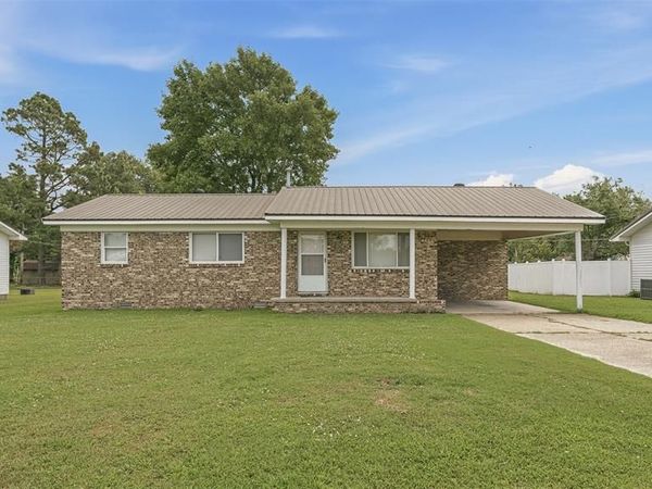 205 S Lunbeck Avenue , Gideon, MO 63848