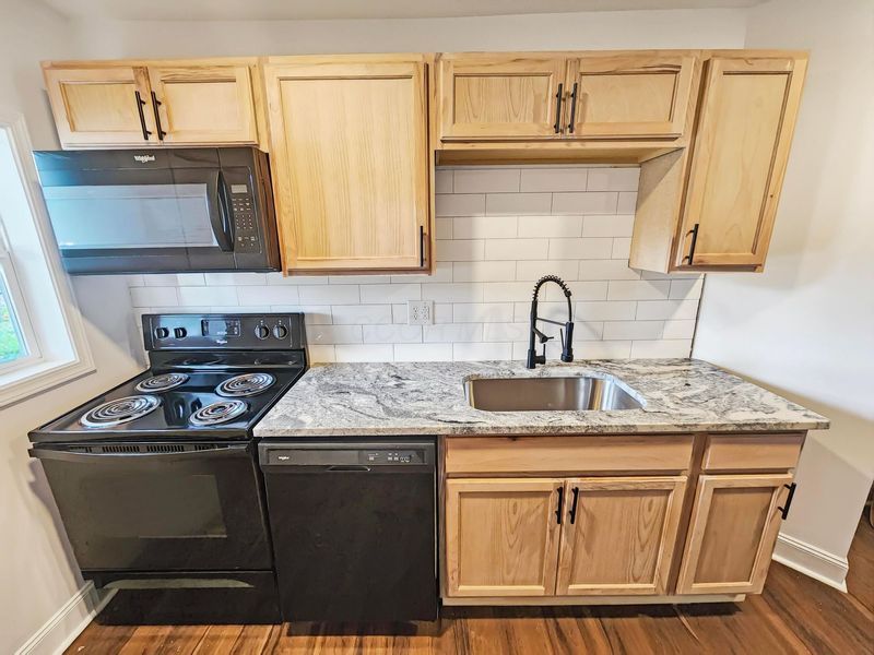 660 Rhoads Avenue, Unit 658, Columbus, OH 43205 Photo 10