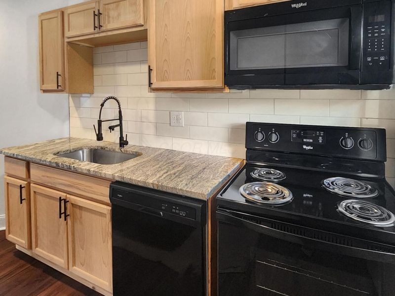 660 Rhoads Avenue, Unit 658, Columbus, OH 43205 Photo 11