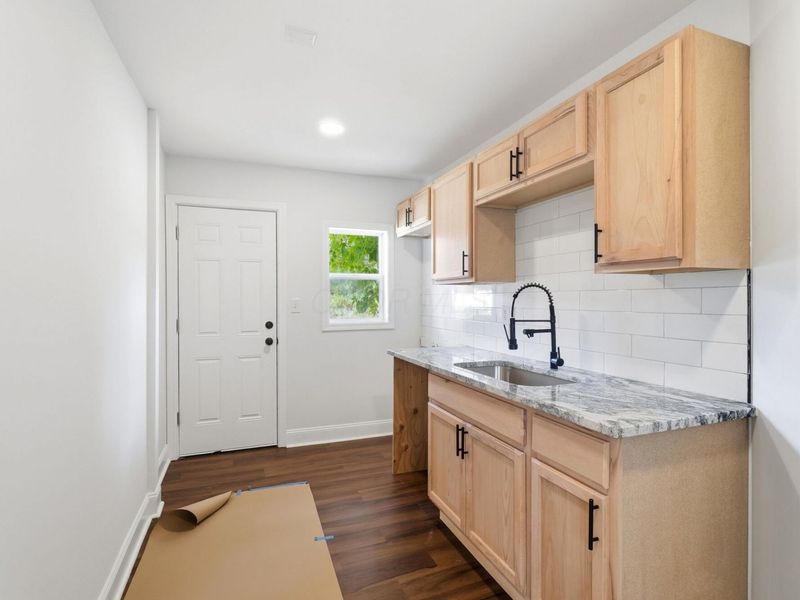 660 Rhoads Avenue, Unit 658, Columbus, OH 43205 Photo 7