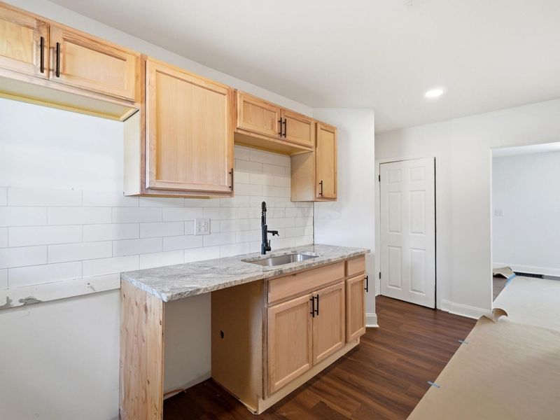 660 Rhoads Avenue, Unit 658, Columbus, OH 43205 Photo 9