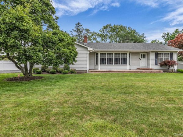 383 Munsell Road, East Patchogue, NY 11772