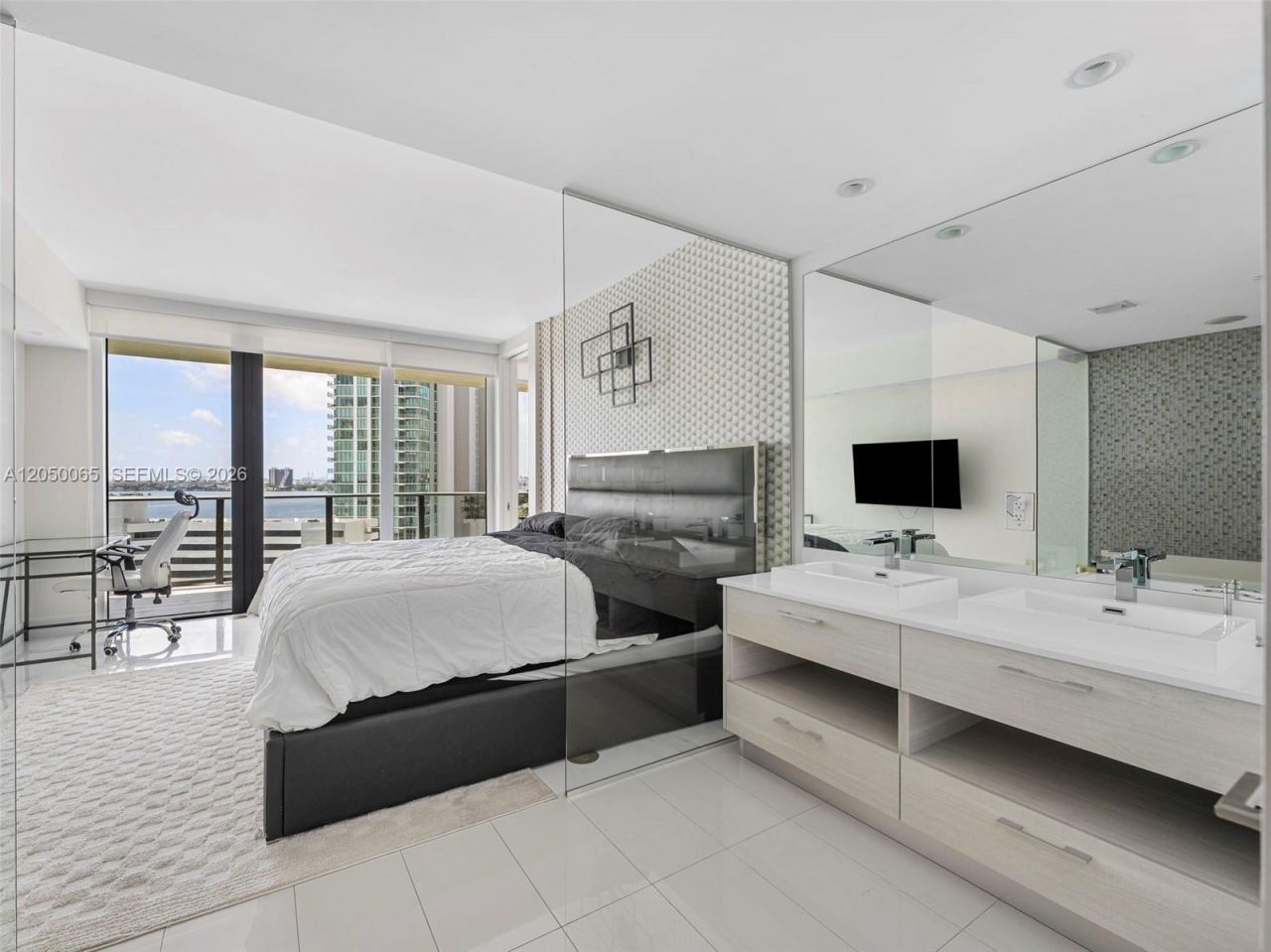 650 NE 32nd St, Unit 1201, Miami, FL 33137 Photo