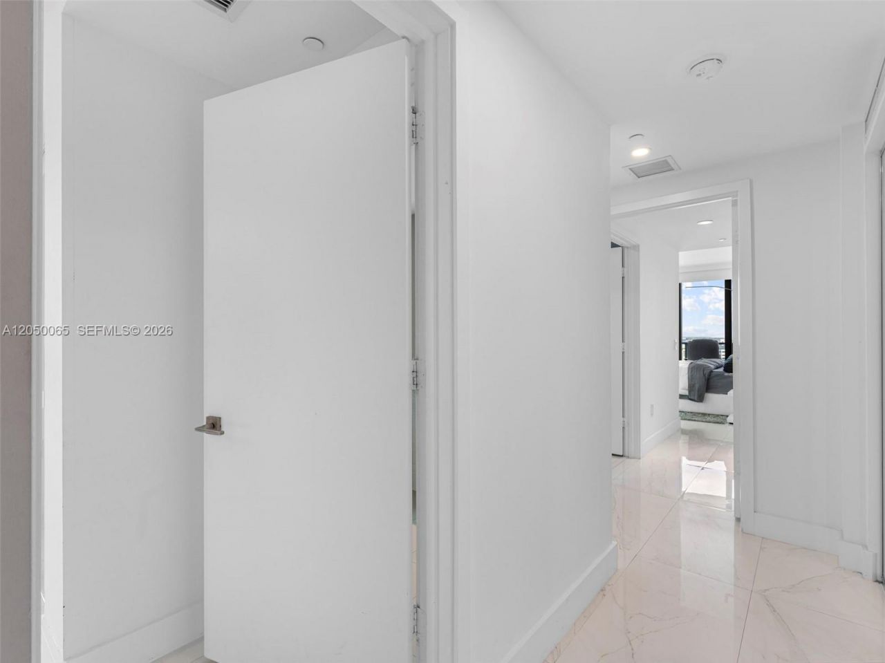 650 NE 32nd St, Unit 1201, Miami, FL 33137 Photo