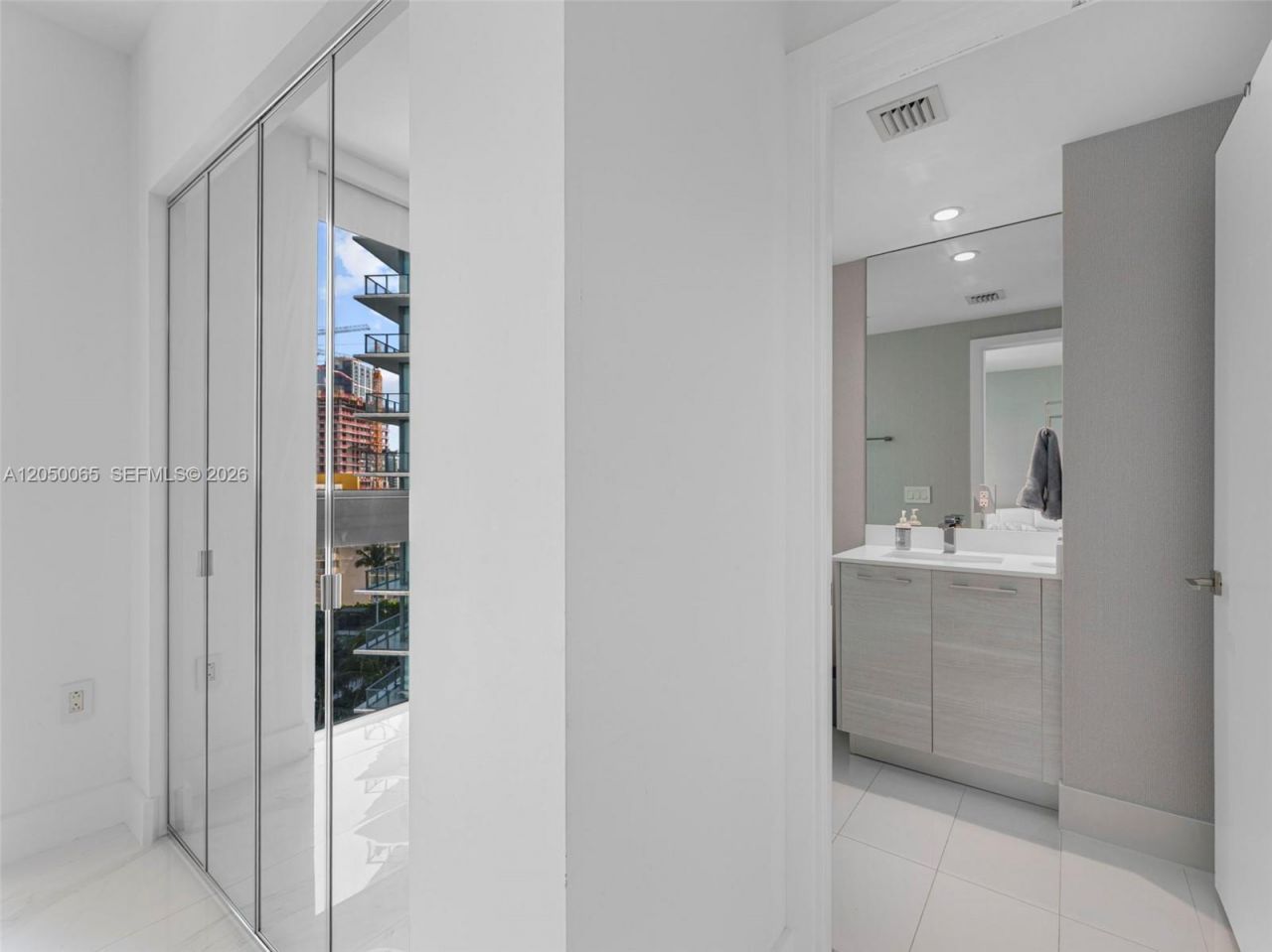 650 NE 32nd St, Unit 1201, Miami, FL 33137 Photo