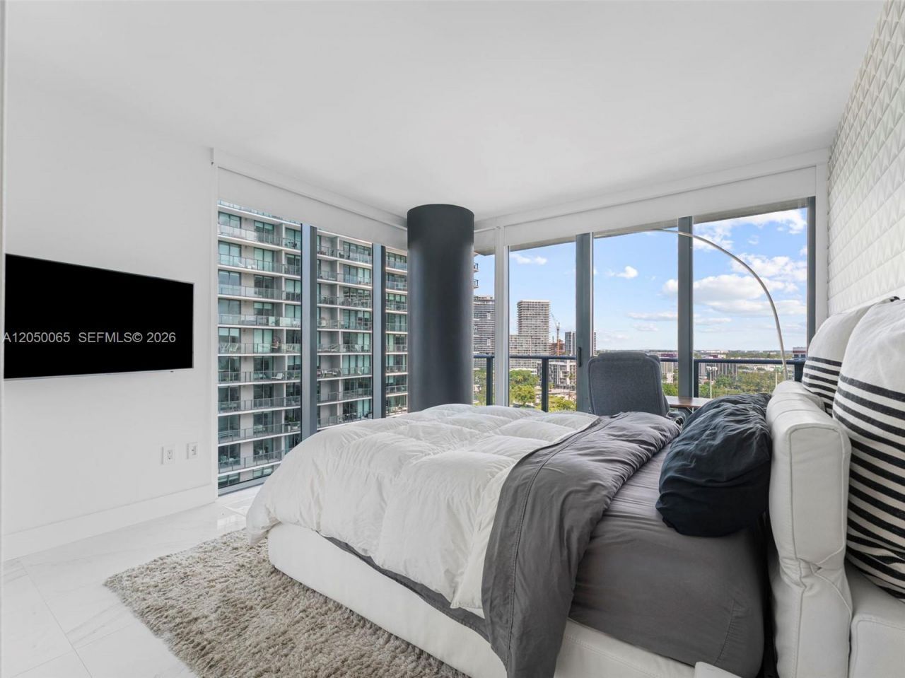 650 NE 32nd St, Unit 1201, Miami, FL 33137 Photo