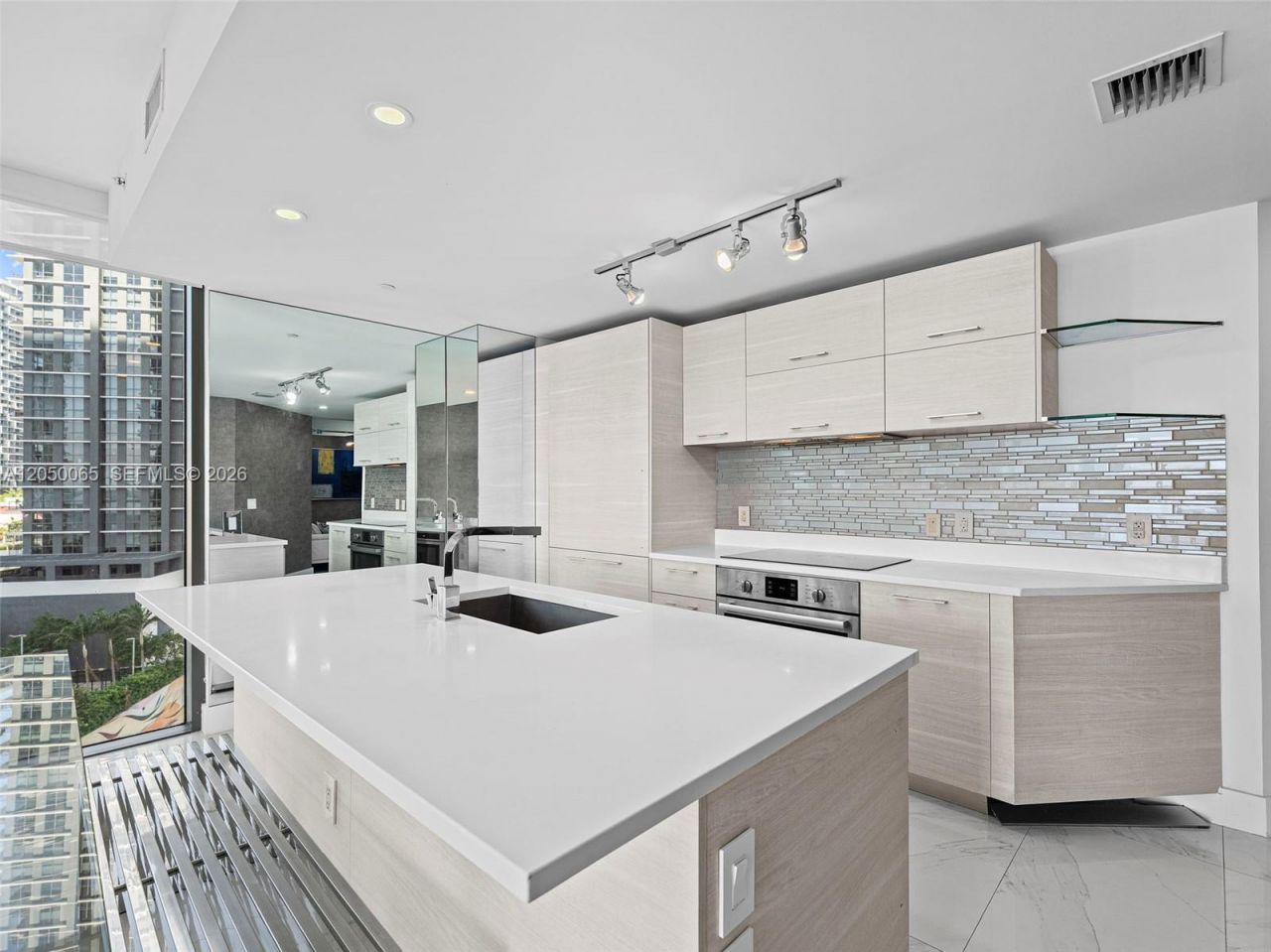 650 NE 32nd St, Unit 1201, Miami, FL 33137 Photo