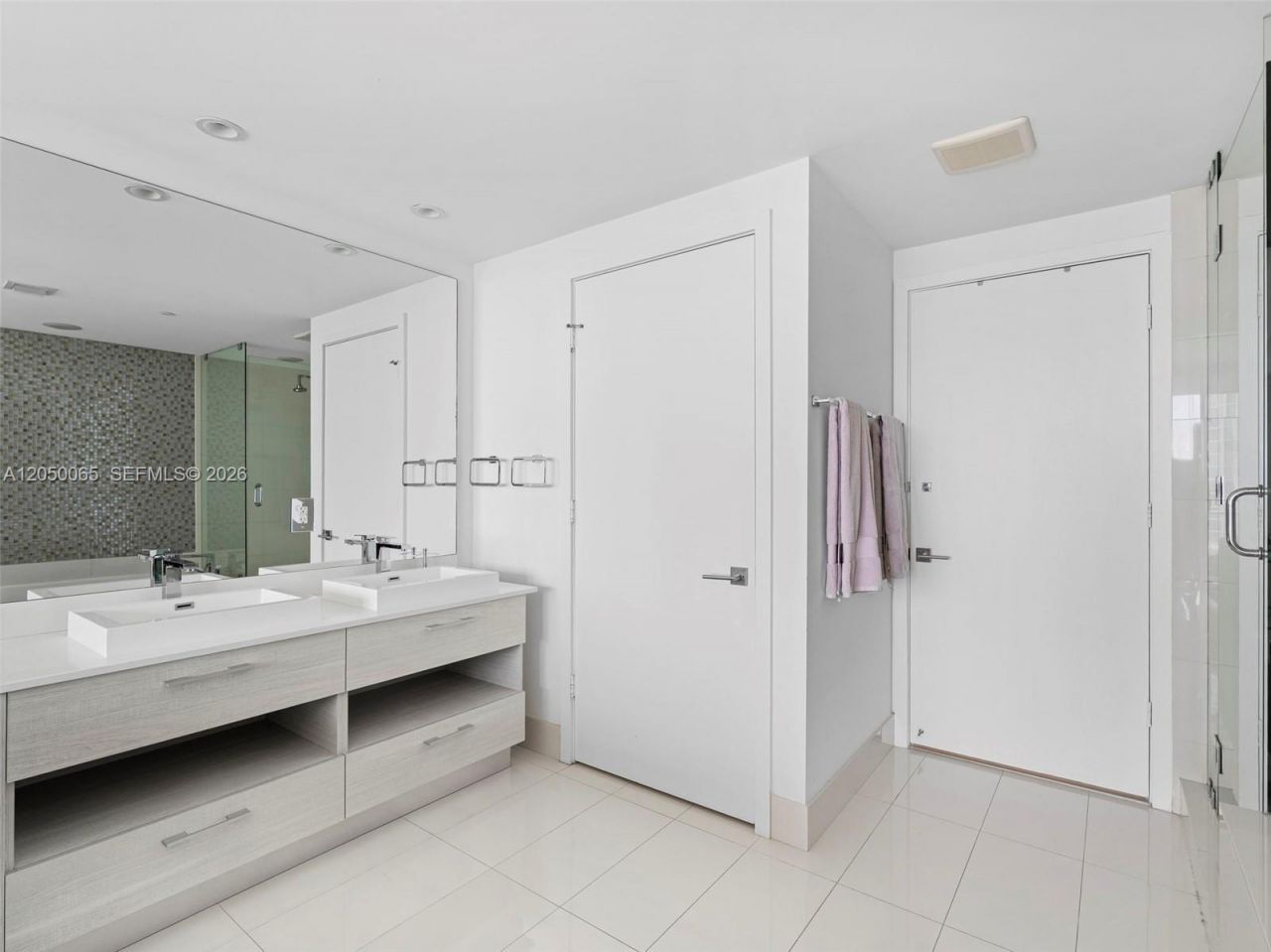 650 NE 32nd St, Unit 1201, Miami, FL 33137 Photo