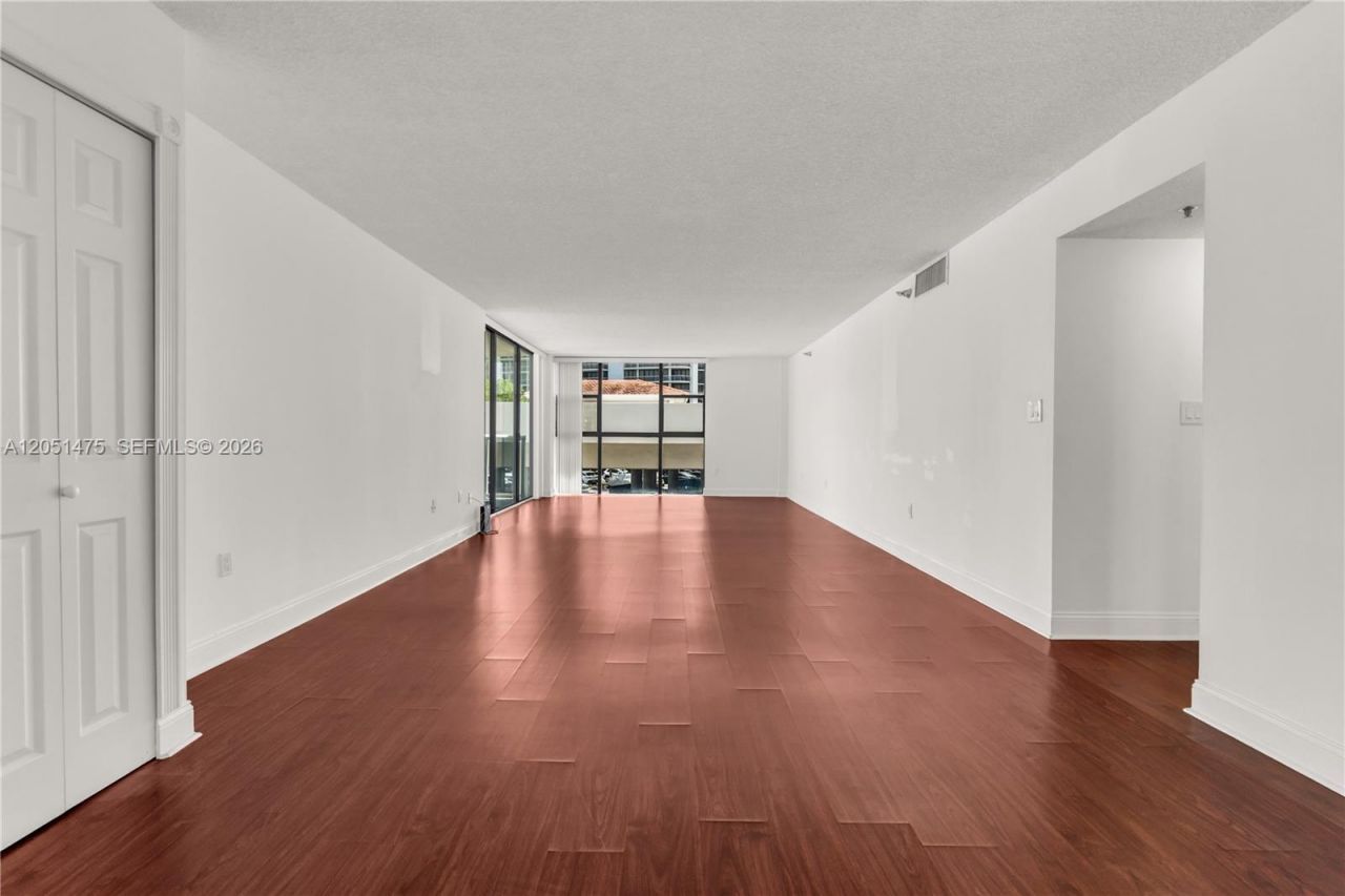 20515 E Country Club Dr , Unit 248, Aventura, FL 33180 Photo