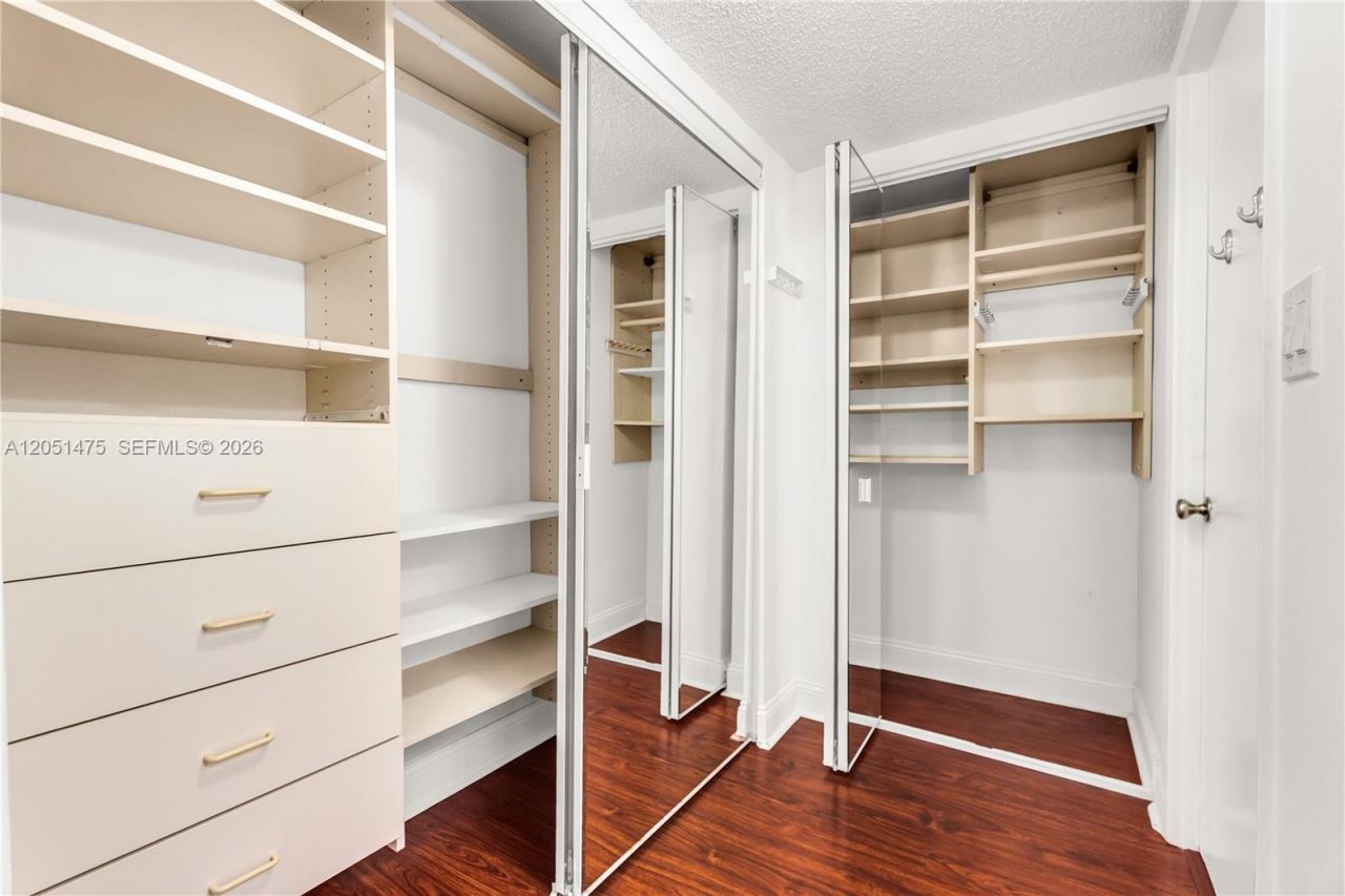 20515 E Country Club Dr , Unit 248, Aventura, FL 33180 Photo