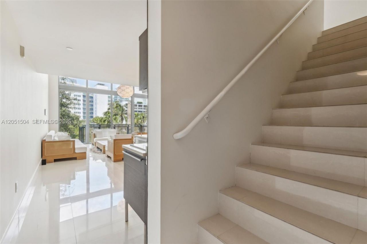 6000 Collins Ave , Unit 306, Miami Beach, FL 33140 Photo