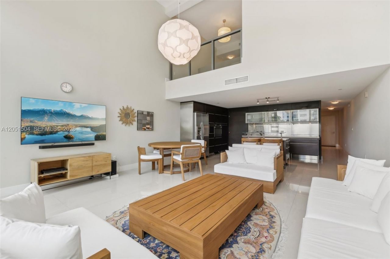 6000 Collins Ave , Unit 306, Miami Beach, FL 33140 Photo