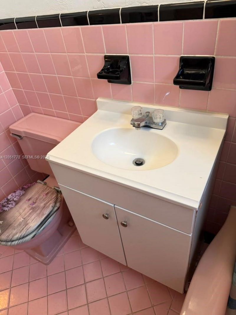 8132 Harding Ave, Unit 9, Miami Beach, FL 33141 Photo