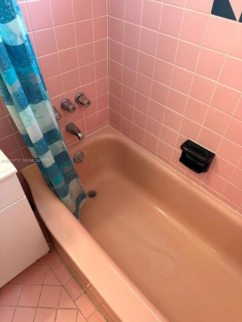 8132 Harding Ave, Unit 9, Miami Beach, FL 33141 Photo