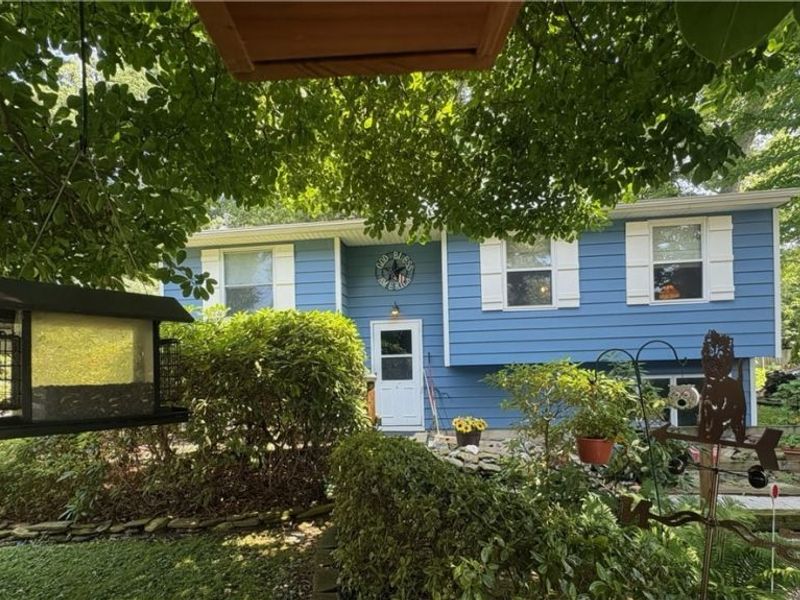 1717 Stirling Road, Madison, OH 44057 Photo 1