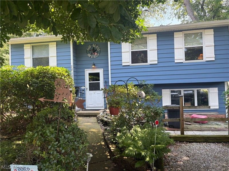 1717 Stirling Road, Madison, OH 44057 Photo 2